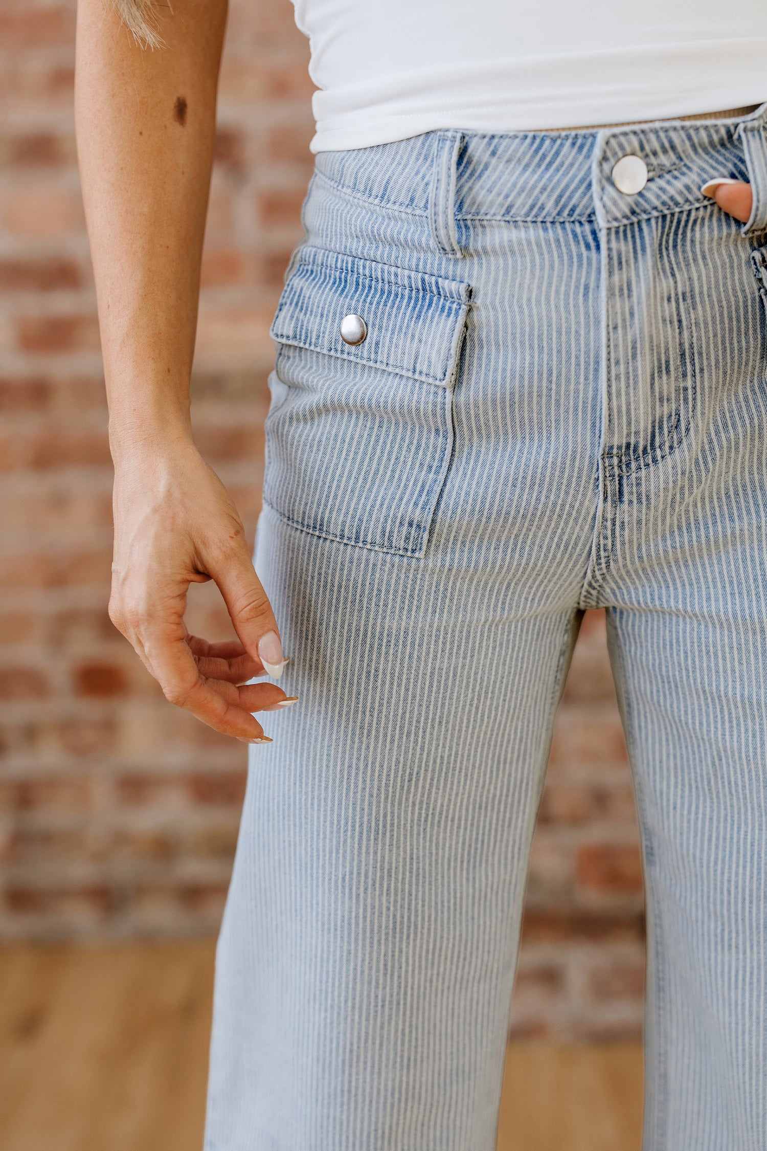 Pocket Cuffed Hem Wide Leg Jeans