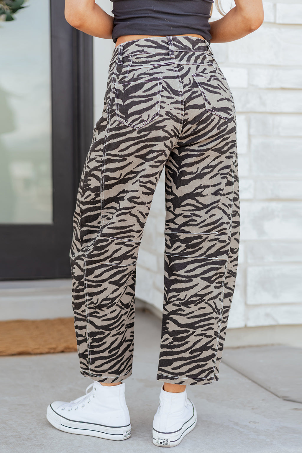Printed Wide Leg Barrel Jeans