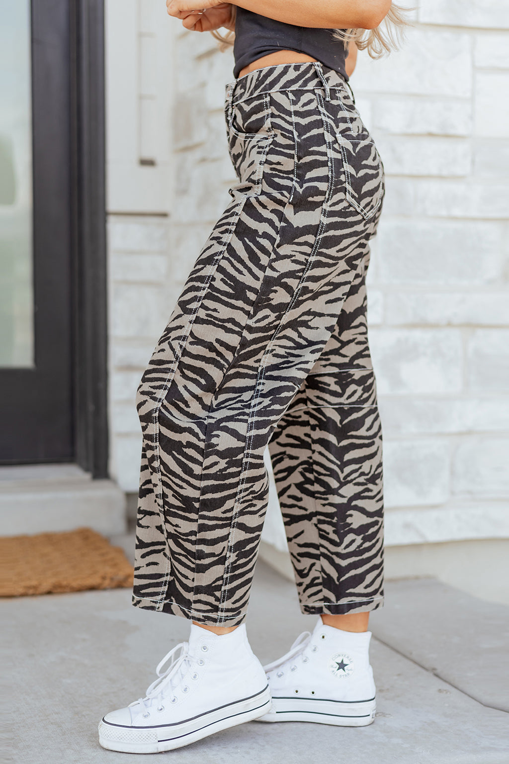 Printed Wide Leg Barrel Jeans