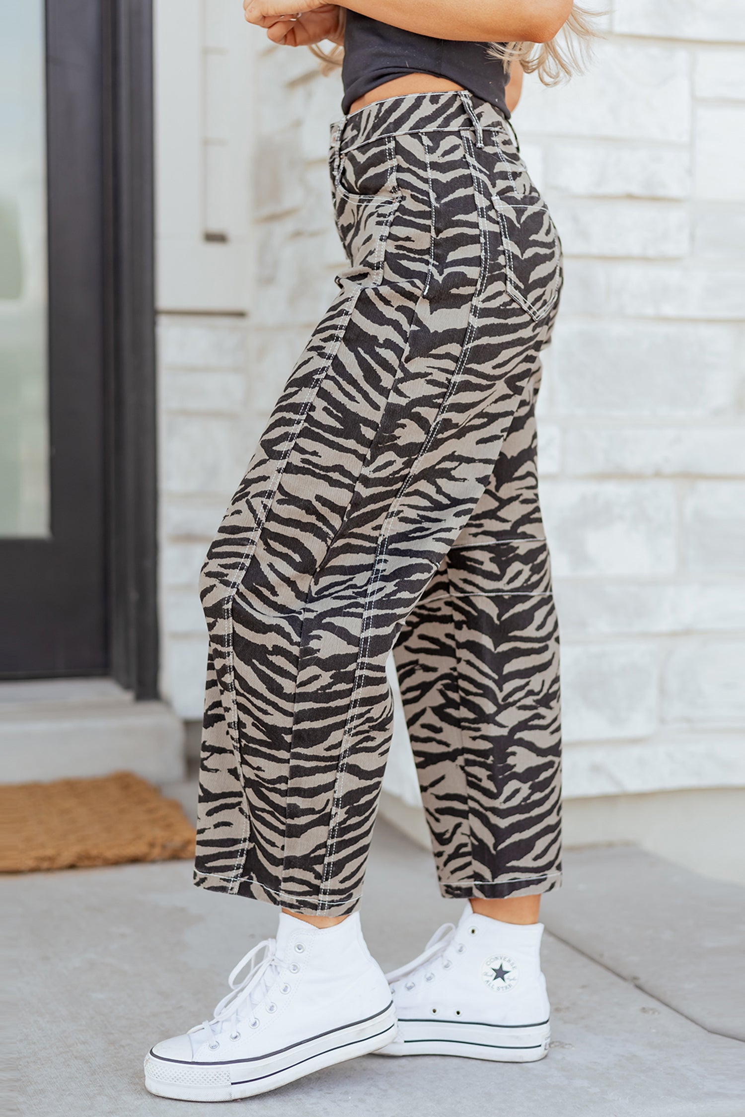 Printed Wide Leg Barrel Jeans