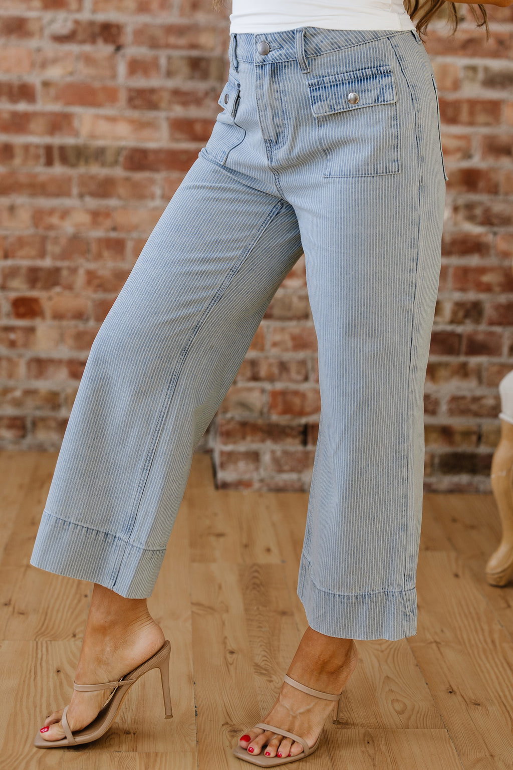 Pocket Cuffed Hem Wide Leg Jeans